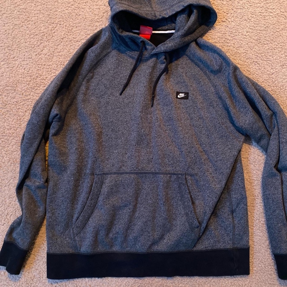 Mens L Nike box logo hoodie!